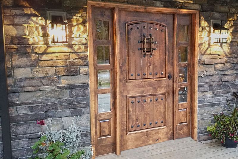 Puerta de madera exterior para hogar